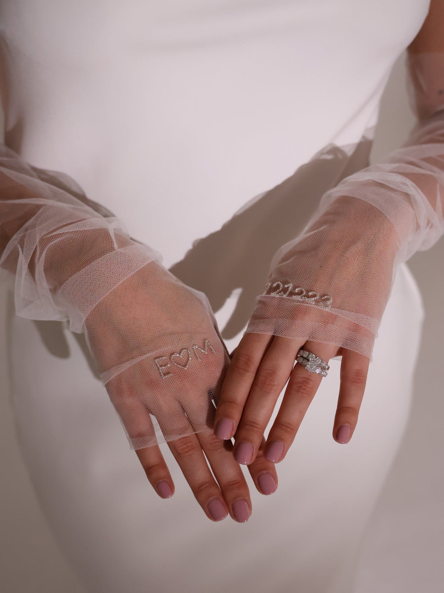 قفازات اليد 