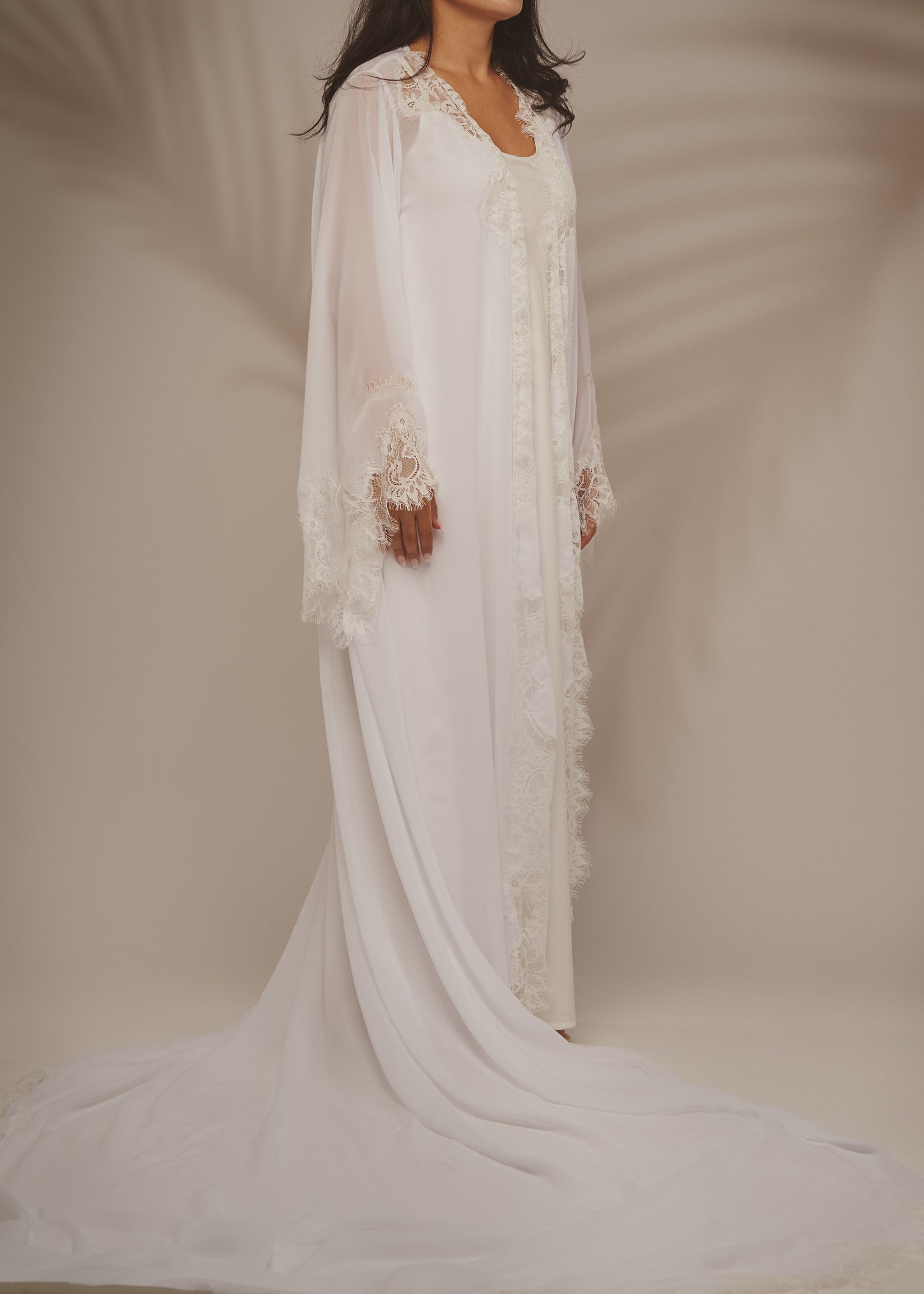 The lace robe (chiffon)